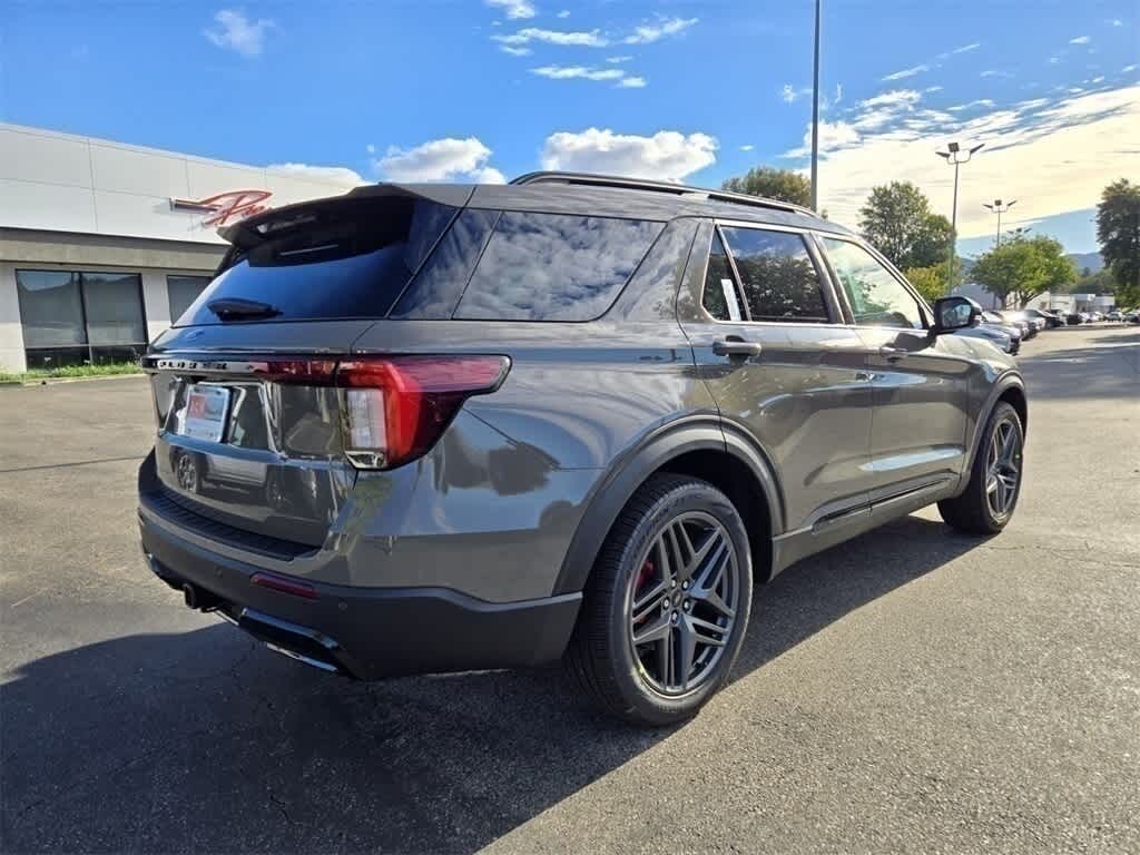 New 2026 Ford Explorer ST-Line SUV