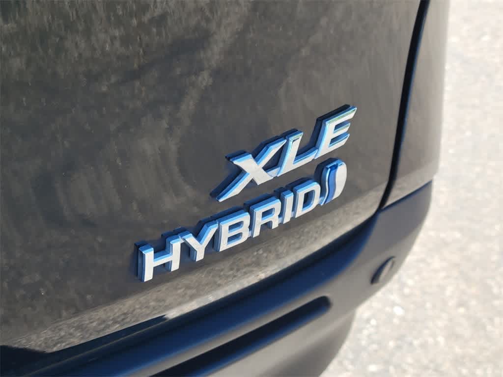 Thumbnail: 2021 Toyota Sienna - 6