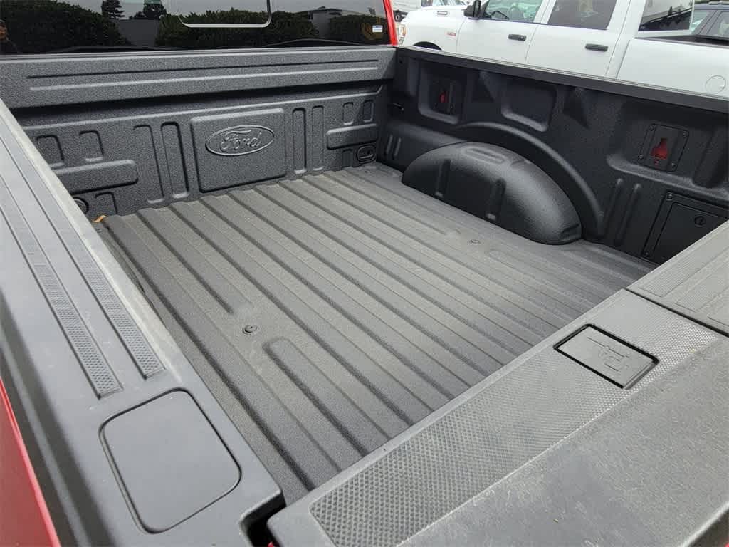 2024 Ford F-150 Lightning Platinum 8