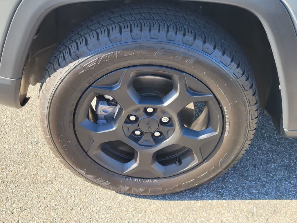 Thumbnail: 2022 Jeep Compass - 11