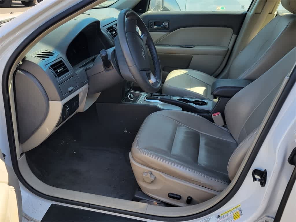 Thumbnail: 2010 Ford Fusion - 7