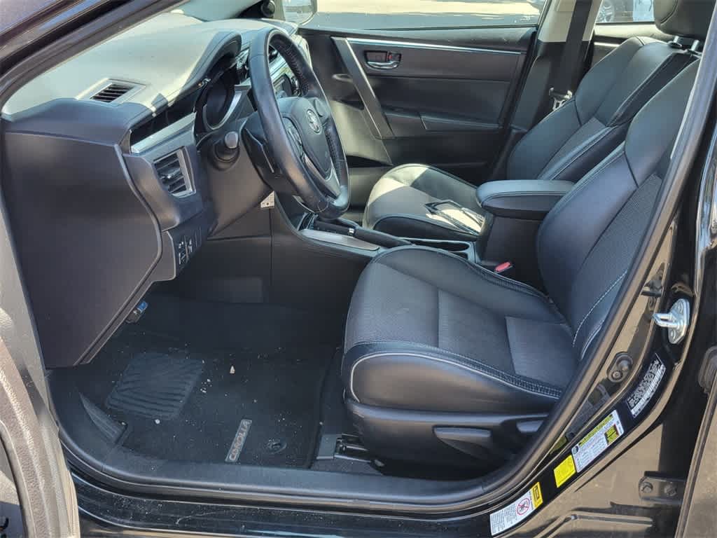2015 Toyota Corolla S 10