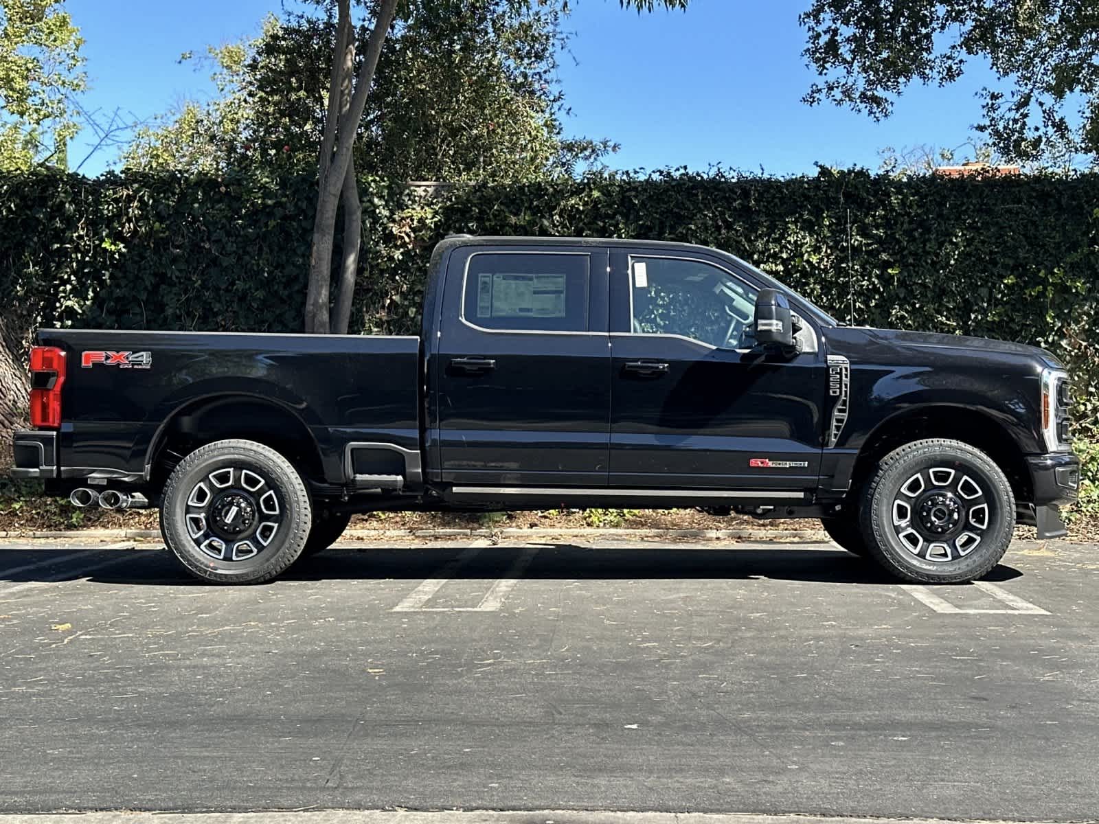 2026 Ford F-250 Super Duty Platinum - Photo 8