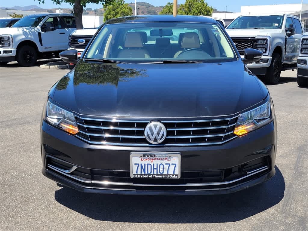 Thumbnail: 2016 Volkswagen Passat - 8