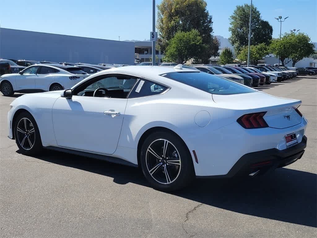2025 Ford Mustang EcoBoost photo 3