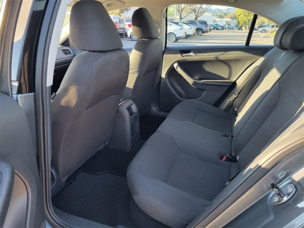 Thumbnail: 2014 Volkswagen Jetta - 9