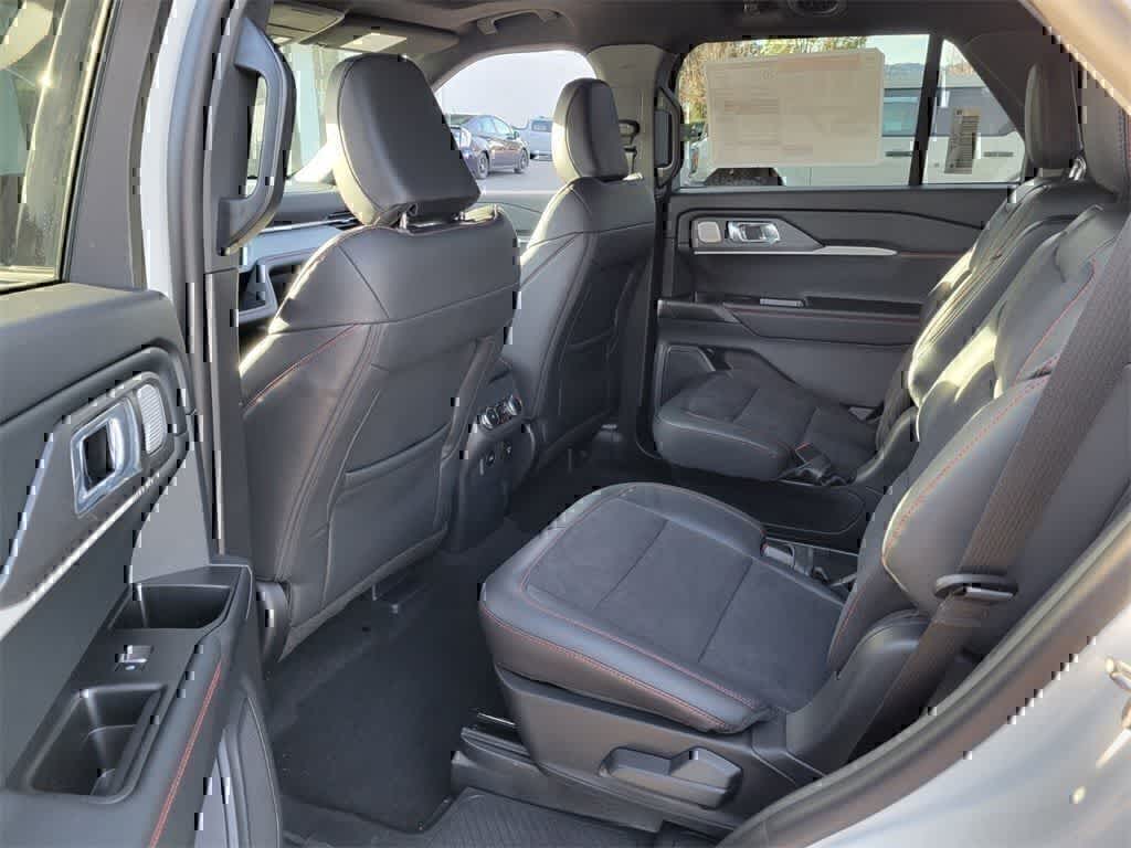 2026 Ford Explorer ST - Photo 10