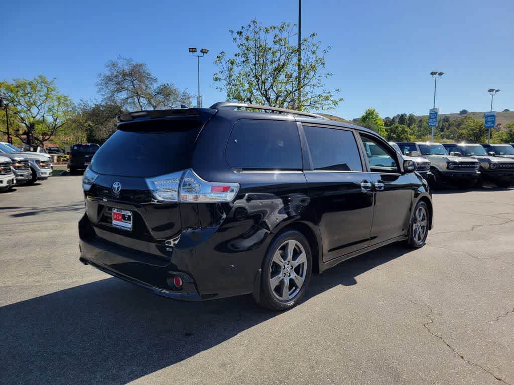 Thumbnail: 2020 Toyota Sienna - 5