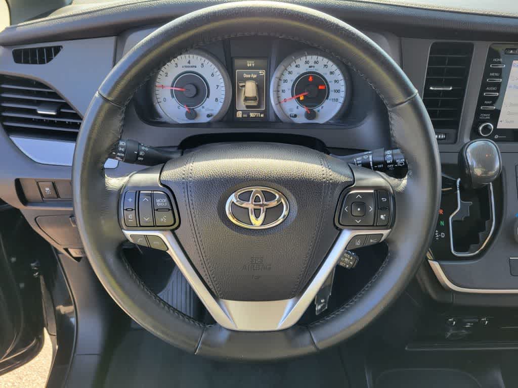 Thumbnail: 2020 Toyota Sienna - 19