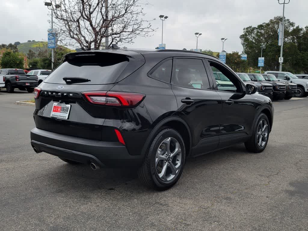 Thumbnail: 2025 Ford Escape - 5