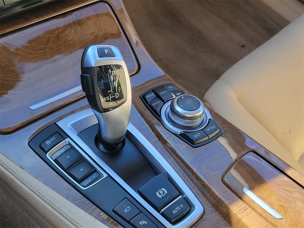 Thumbnail: 2013 BMW 5 Series - 22