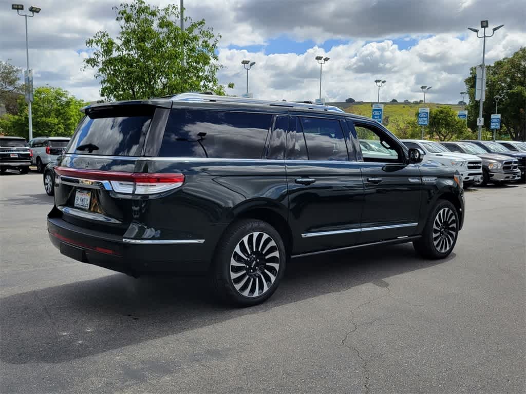 Thumbnail: 2024 Lincoln Navigator L - 5