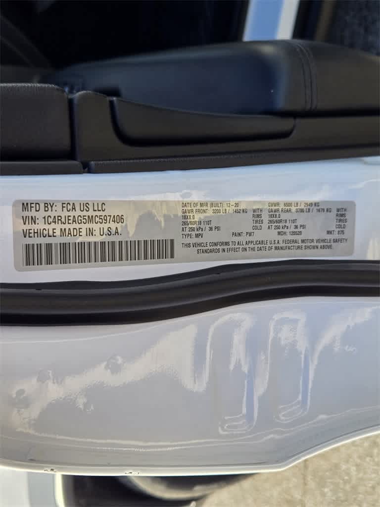 Thumbnail: 2021 Jeep Grand Cherokee - 16