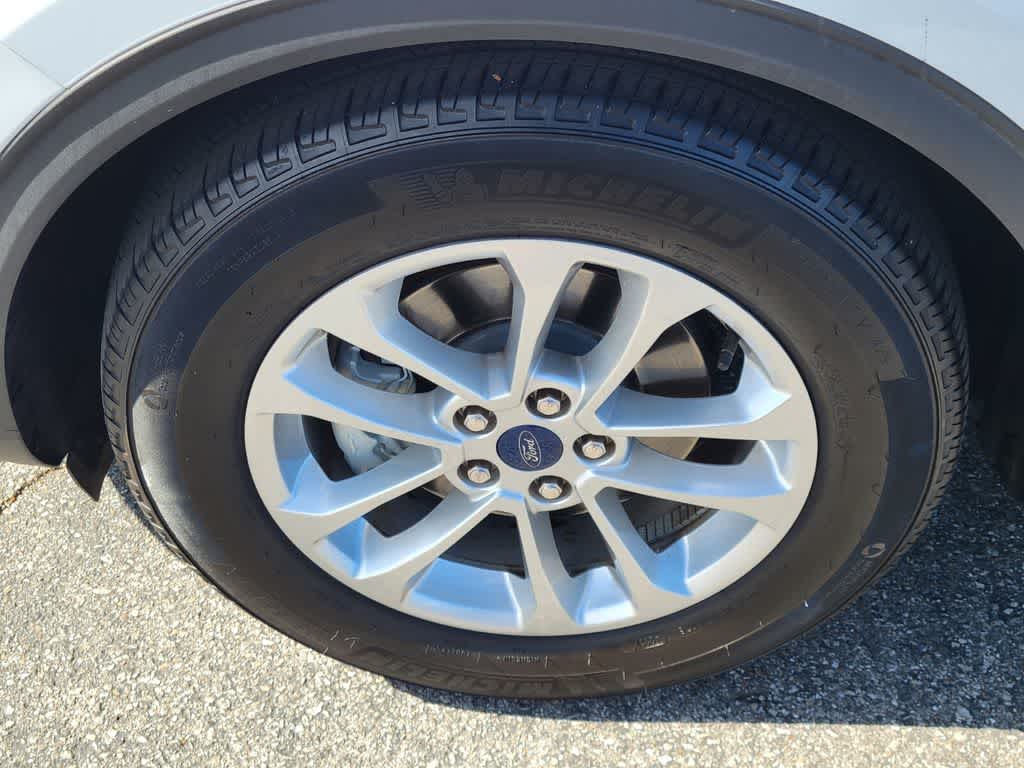 Thumbnail: 2022 Ford Escape - 10