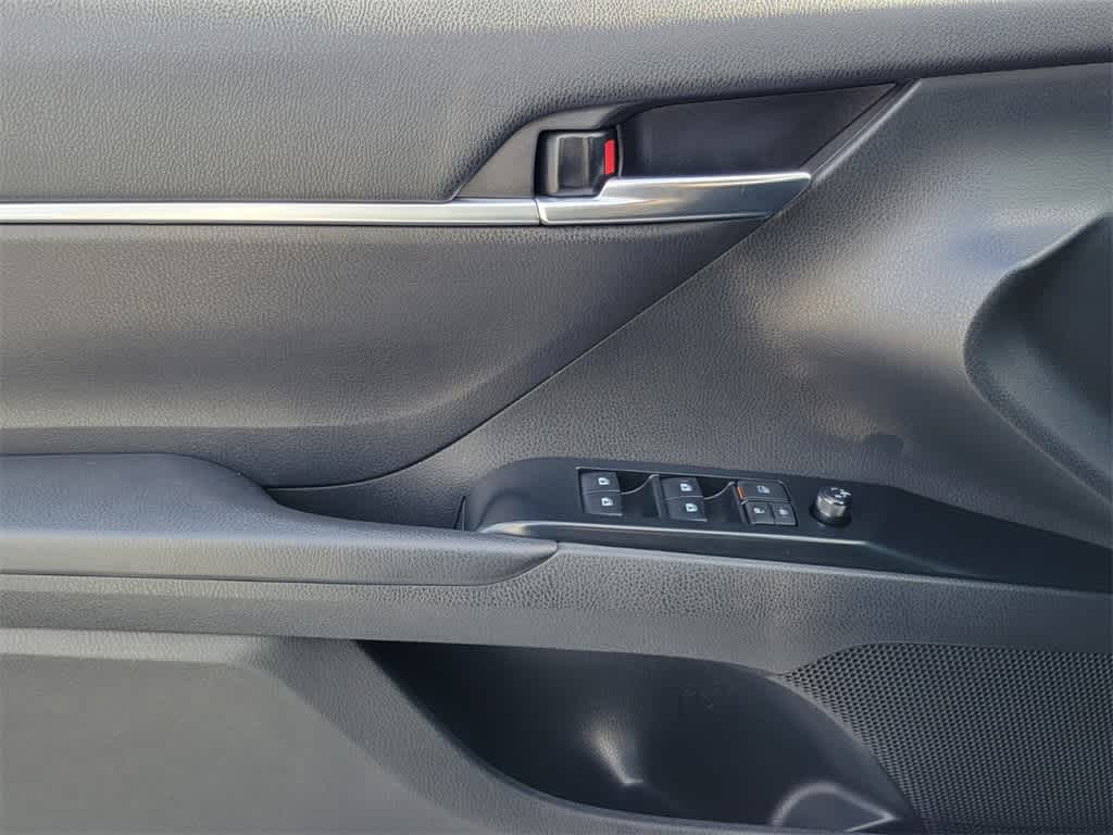 Thumbnail: 2019 Toyota Camry - 17