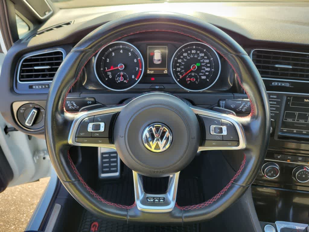 Thumbnail: 2016 Volkswagen Golf - 19