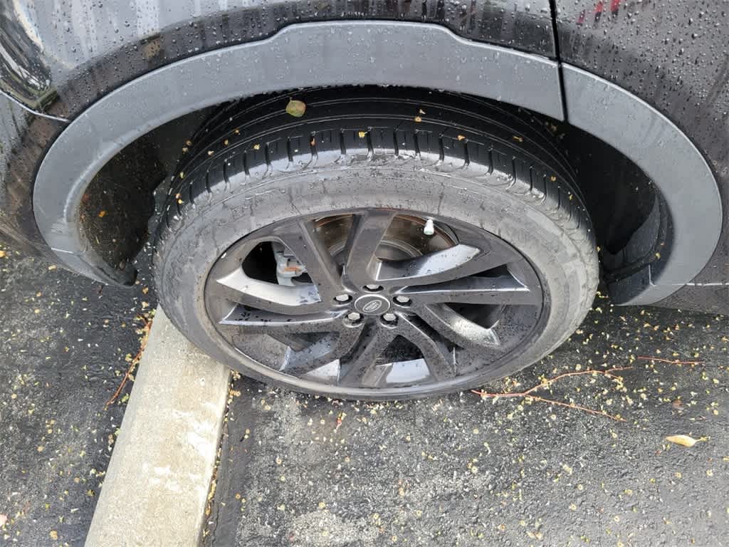 Thumbnail: 2018 Land Rover Discovery Sport - 9