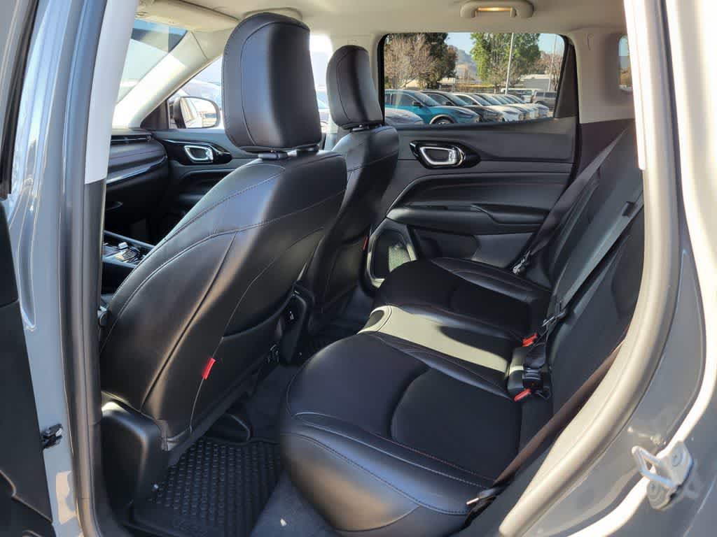 Thumbnail: 2022 Jeep Compass - 13