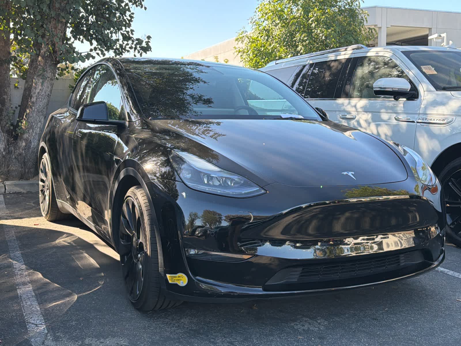 Thumbnail: 2022 Tesla Model Y - 3
