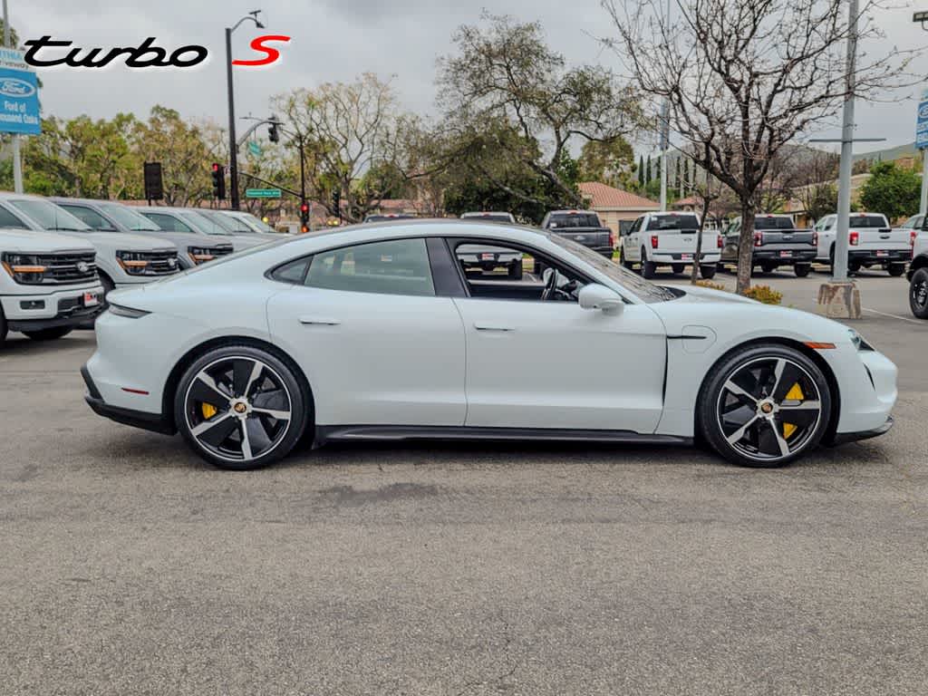 Thumbnail: 2021 Porsche Taycan - 5