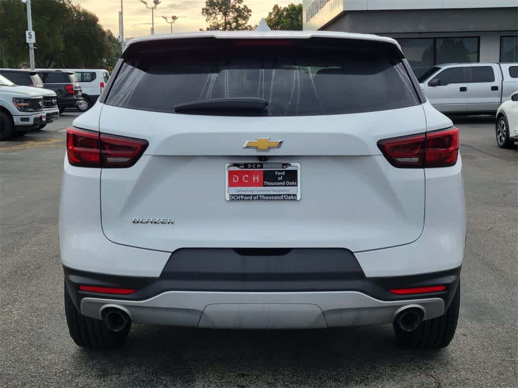 Thumbnail: 2023 Chevrolet Blazer - 4
