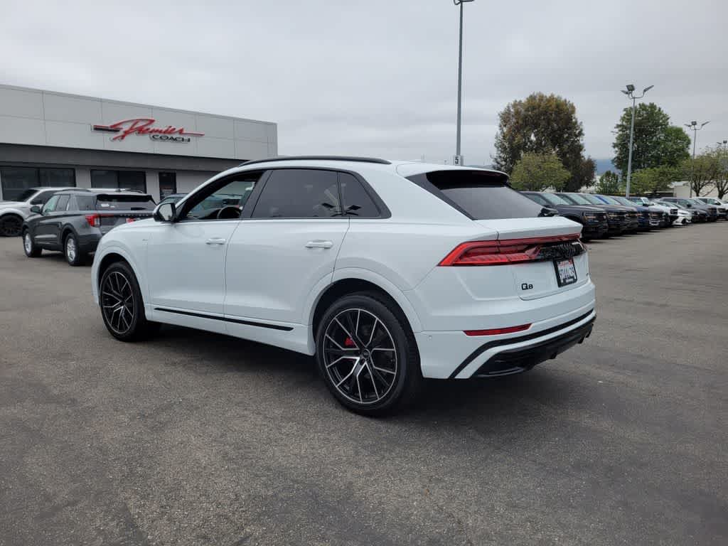Thumbnail: 2022 Audi Q8 - 2