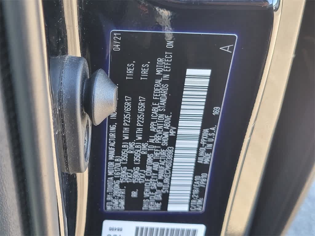 Thumbnail: 2021 Toyota Sienna - 15