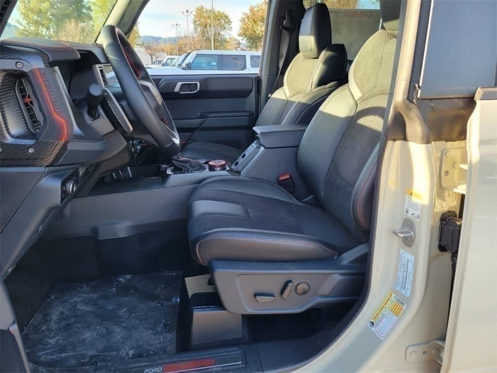 Thumbnail: 2025 Ford Bronco - 10