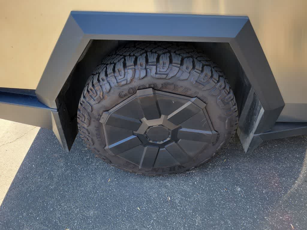 Thumbnail: 2024 Tesla Cybertruck - 8