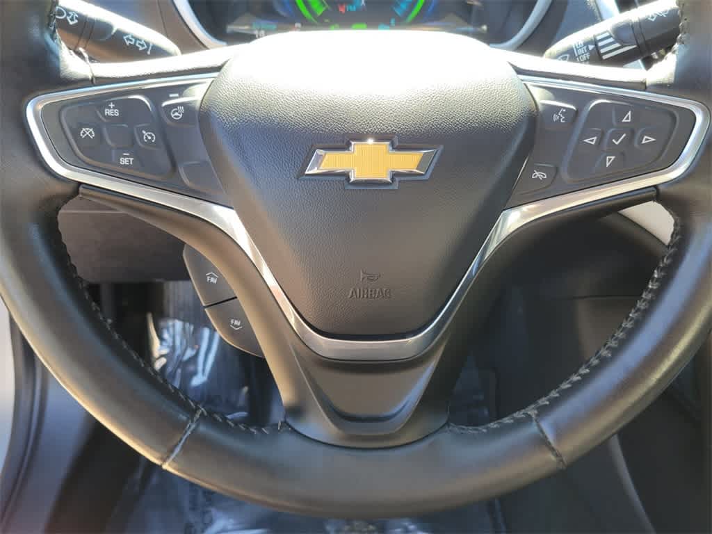 Thumbnail: 2017 Chevrolet Volt - 17