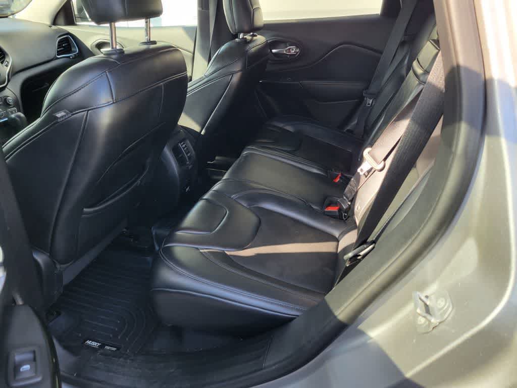 Thumbnail: 2019 Jeep Cherokee - 3