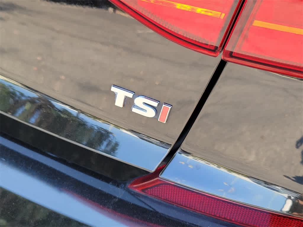 Thumbnail: 2016 Volkswagen Passat - 8
