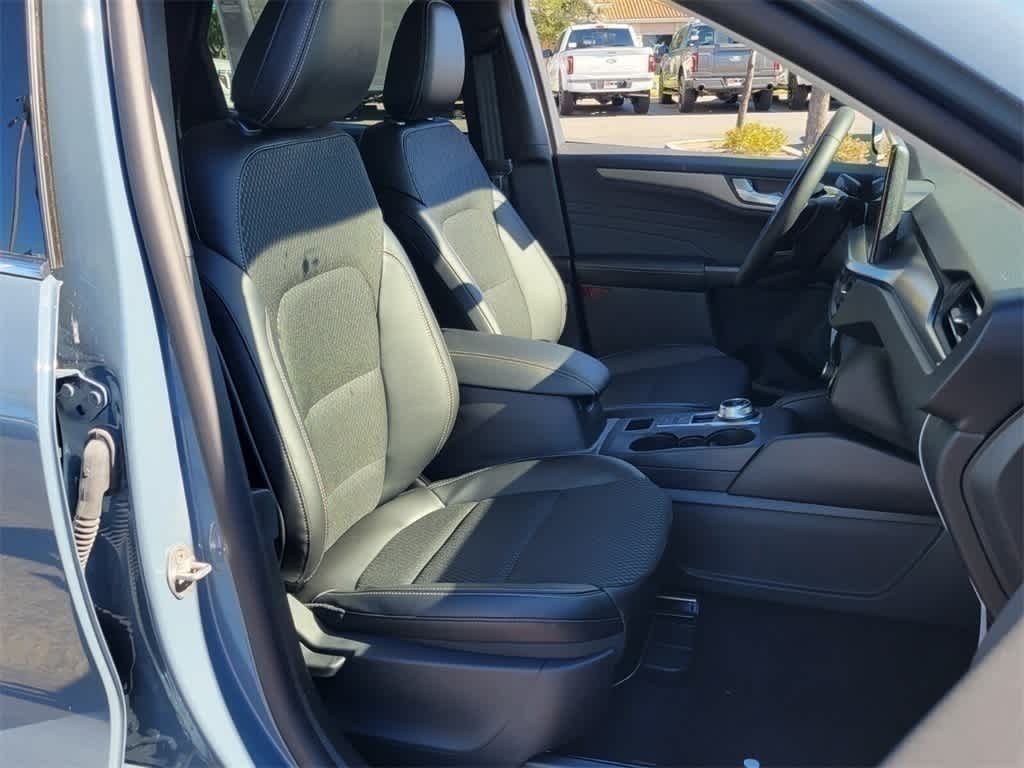 Thumbnail: 2025 Ford Escape - 14