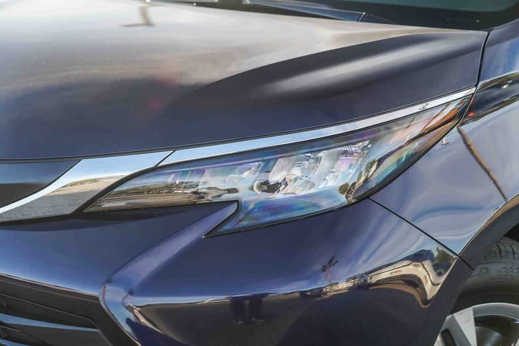 Thumbnail: 2026 Toyota Sienna - 2