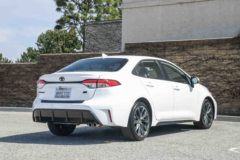 2025 Toyota Corolla SE photo 6