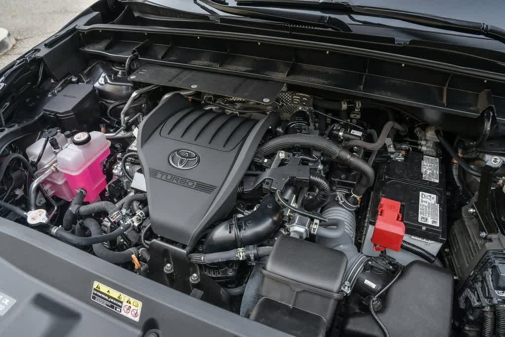 2024 Toyota Highlander XLE 29