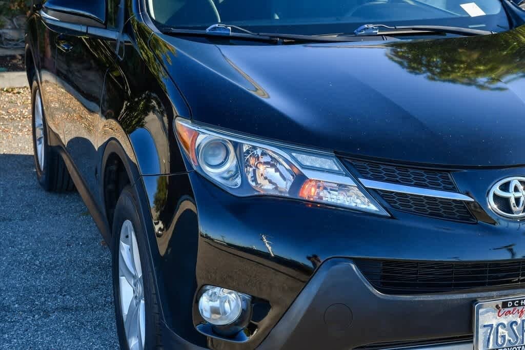 2014 Toyota RAV4 XLE photo 3