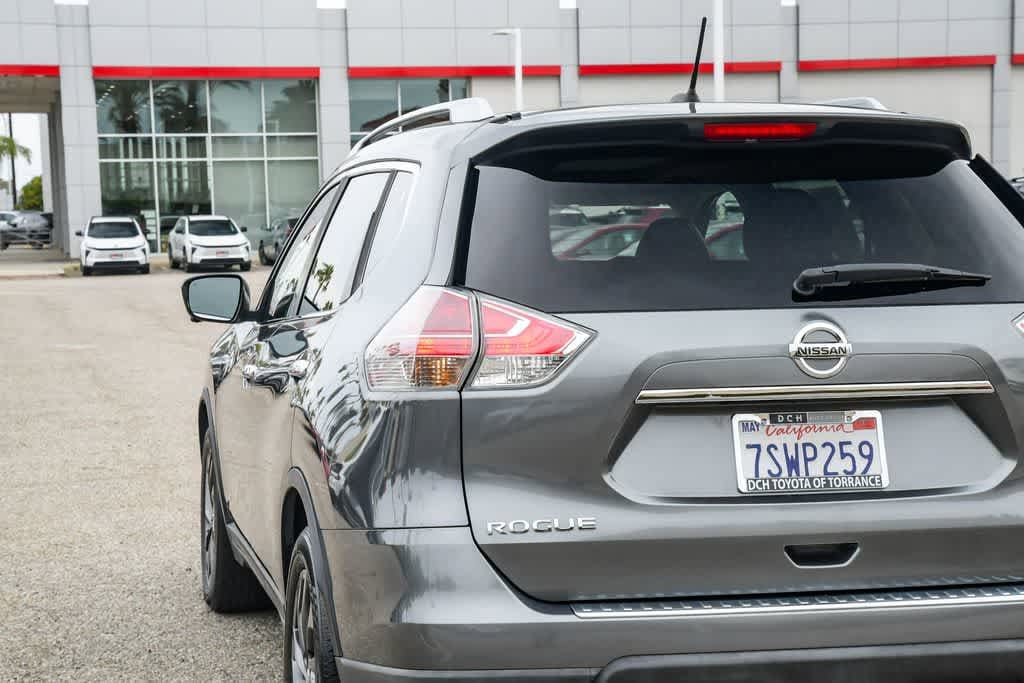 2016 Nissan Rogue SL photo 5