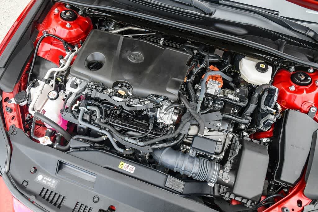 2025 Toyota Camry LE - Photo 28