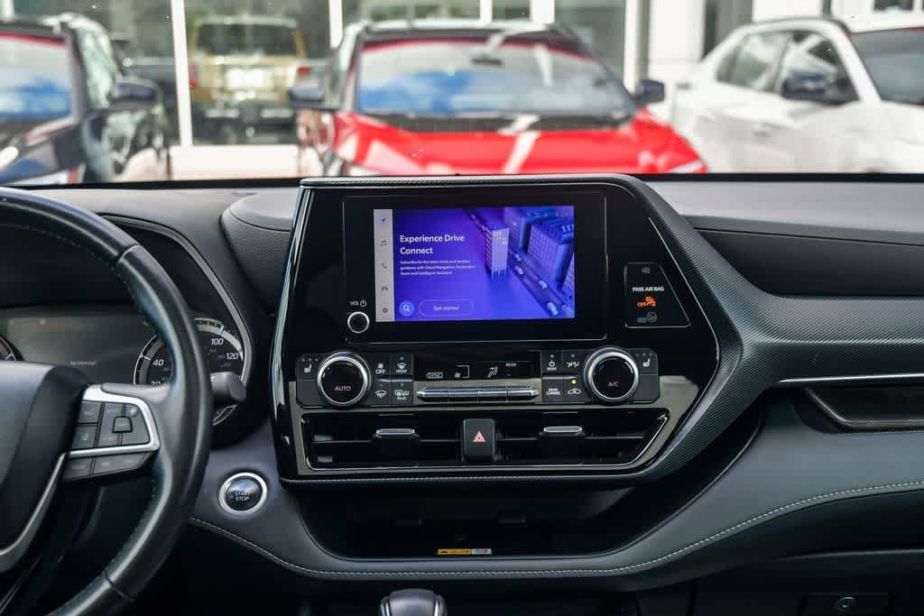 Thumbnail: 2024 Toyota Highlander - 13