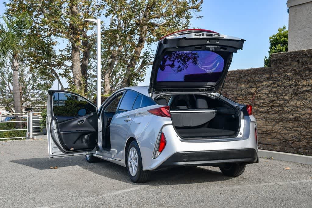 Thumbnail: 2022 Toyota Prius Prime - 27
