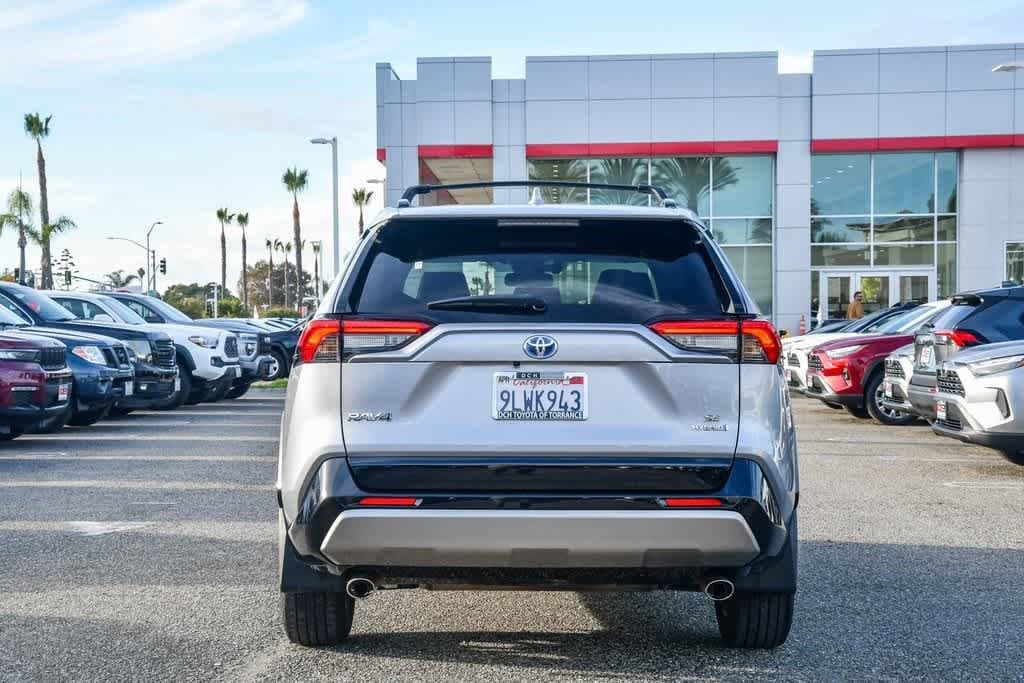 Thumbnail: 2024 Toyota RAV4 - 8