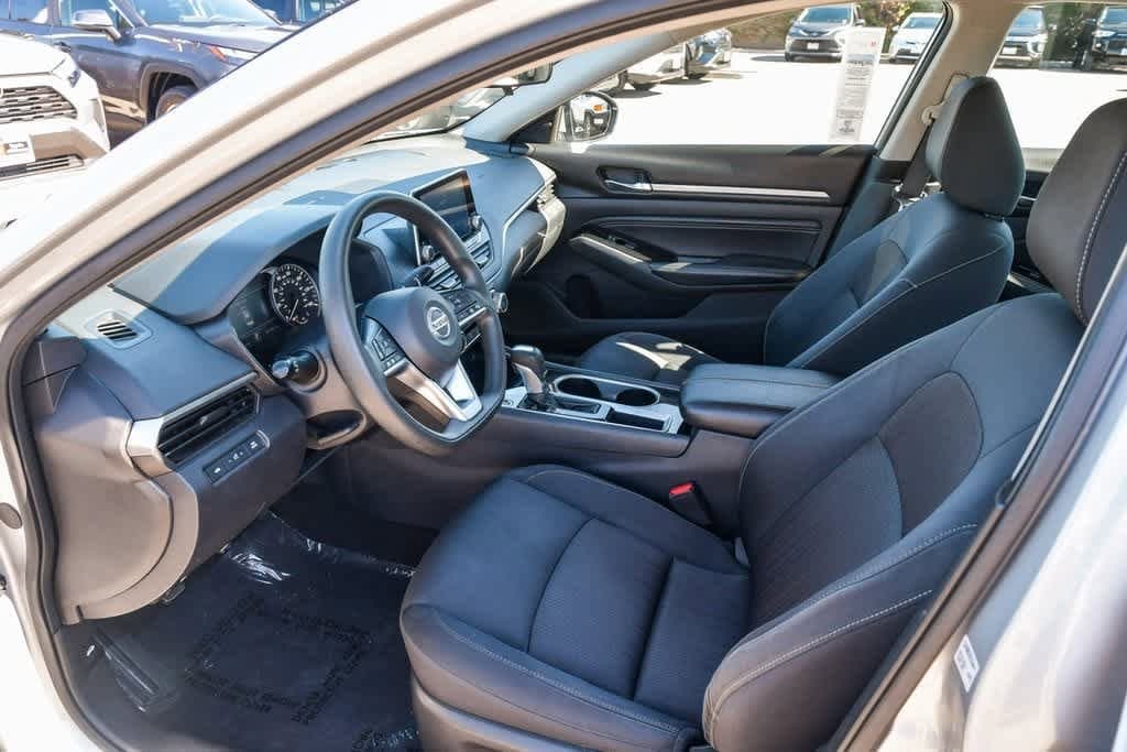 Thumbnail: 2021 Nissan Altima - 16