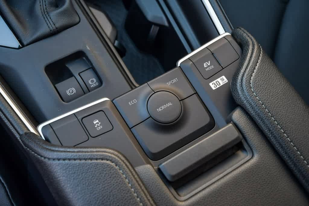 2025 Toyota Grand Highlander XLE 23