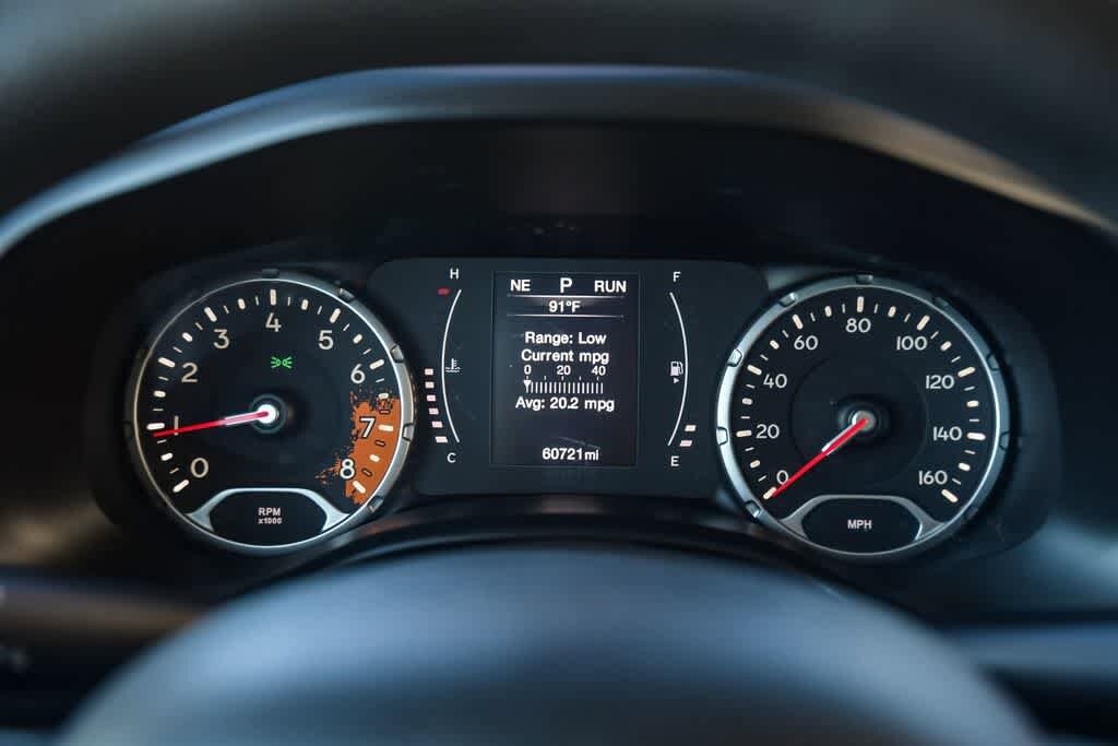 Thumbnail: 2016 Jeep Renegade - 23