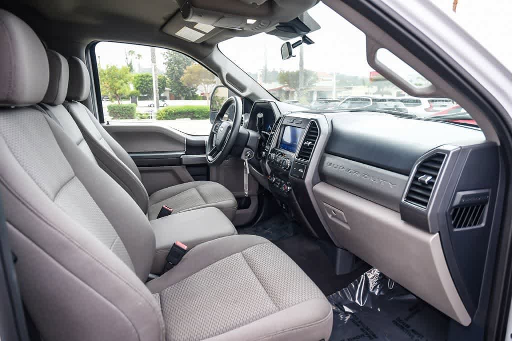 Thumbnail: 2022 Ford Econoline - 17