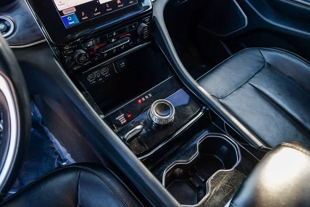 Thumbnail: 2022 Jeep Grand Cherokee L - 25