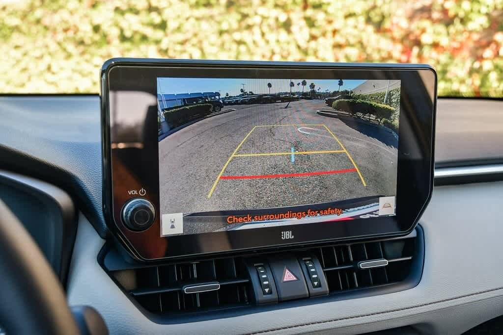 Thumbnail: 2025 Toyota RAV4 - 25