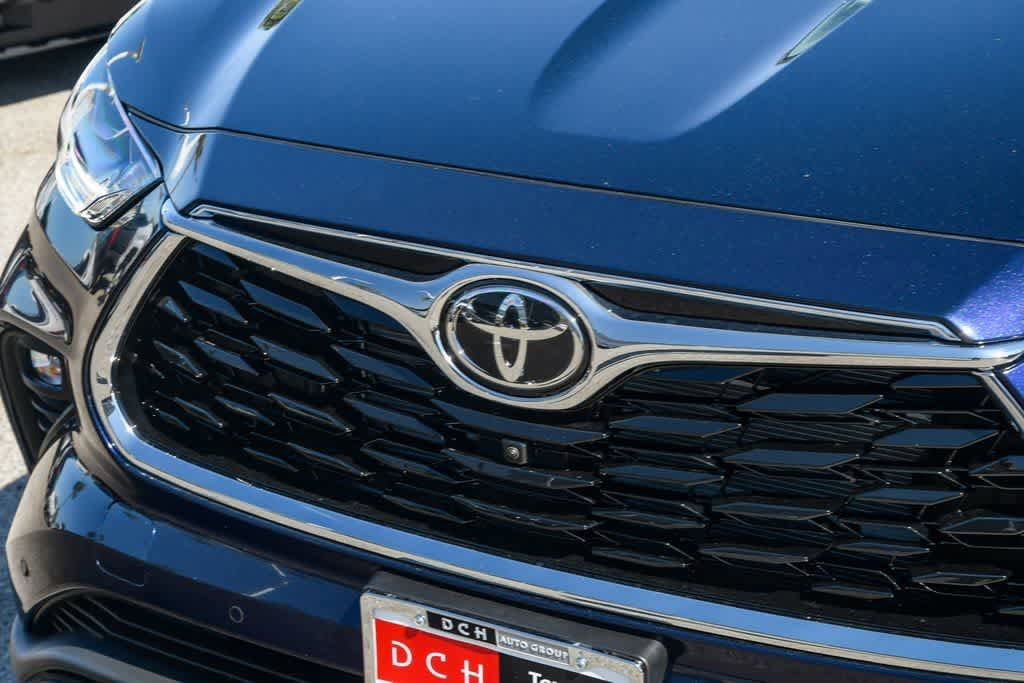 Thumbnail: 2026 Toyota Highlander - 5