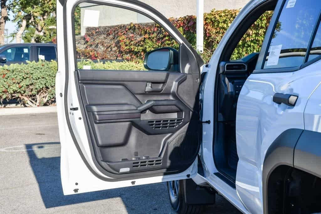 Thumbnail: 2025 Toyota 4Runner - 19